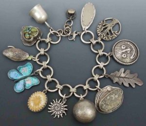 Elise Worman - A Year of Celebrations - Charm Bracelet Challenge 2019