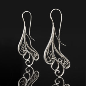 Filigree earrings, sterling, Peggy Foy / Arcana Metalwork